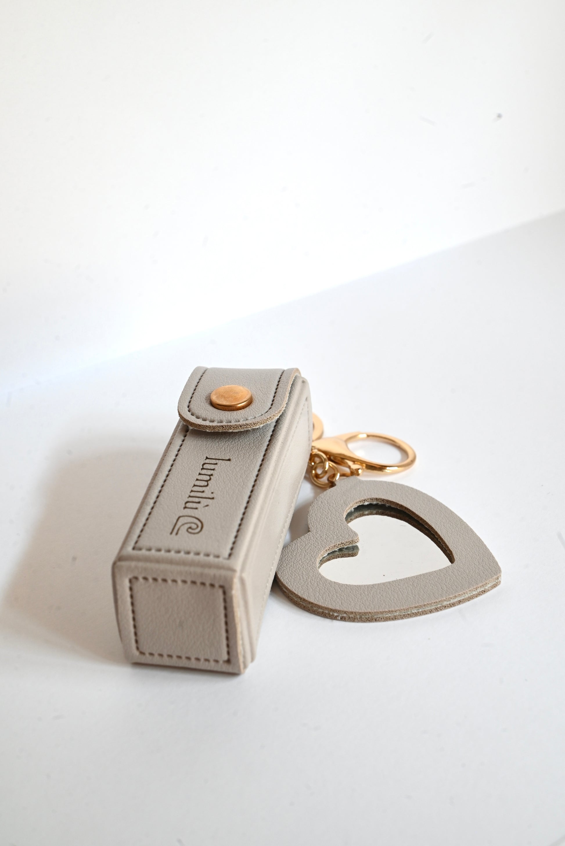Minou Mirror Charm